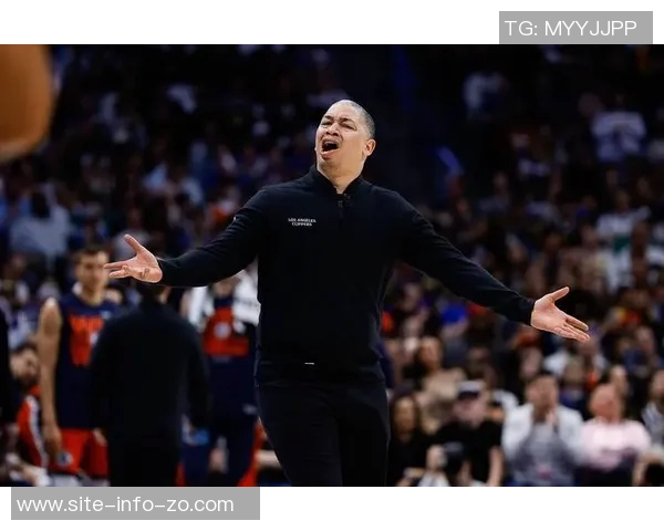 泰伦卢谈小卡比尔出场受限影响阵容组合评估仍待时日 泰伦卢谈小卡比尔出场受限影响阵容组合评估仍待时日