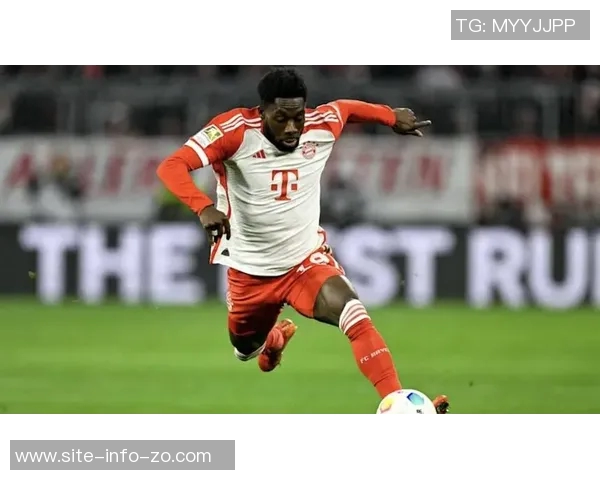 拜仁海报热身美因茨之战阿方索戴维斯独自亮相展现风采