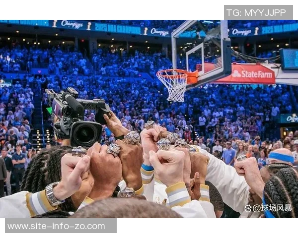 杰伦布朗荣获ESSENCE风云男士称号展现球场内外的卓越贡献