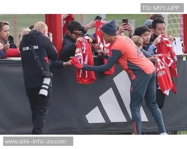 孔帕尼透露穆西亚拉正在进行个人训练期待他在未来三场比赛中复出 孔帕尼透露穆西亚拉正在进行个人训练期待他在未来三场比赛中复出